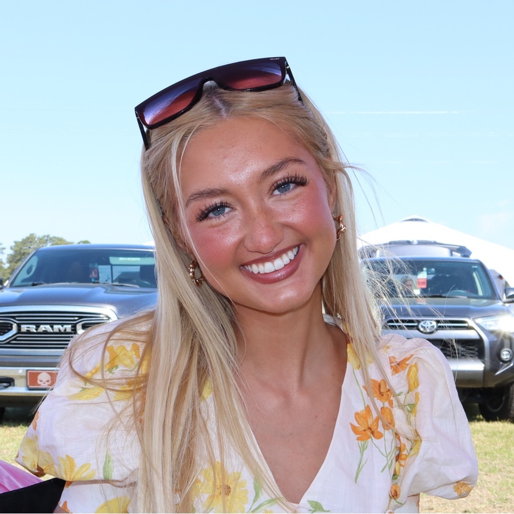 Meet your Posher, Taylar